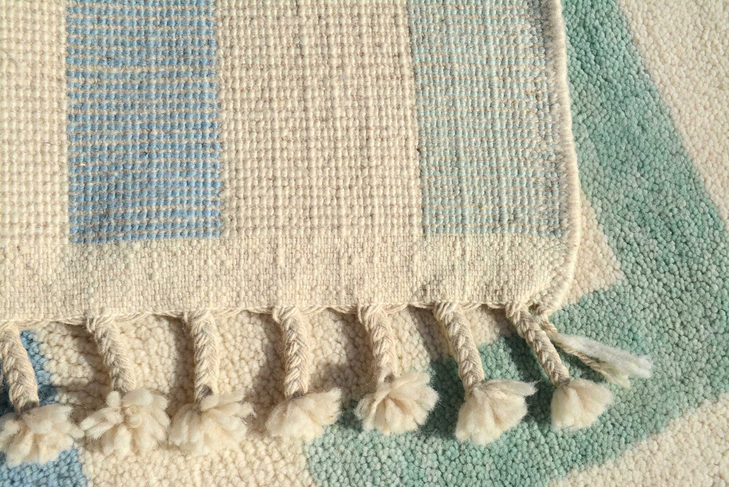 Cool Medina Accent Rug