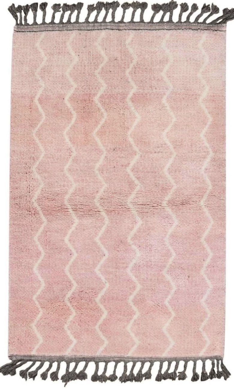 Mansoura Accent Rug