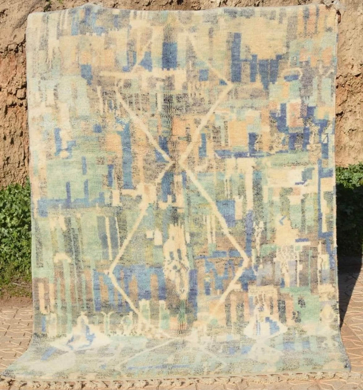 Chawen Area Rug