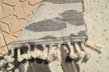 Load image into Gallery viewer, Suez Area Rug
